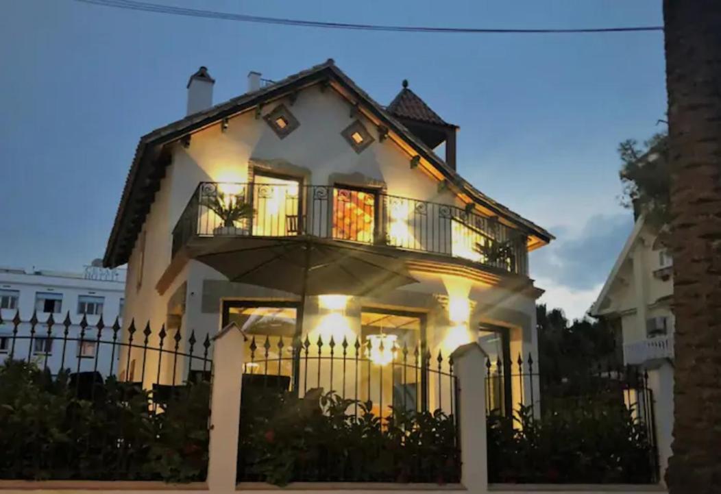 Villa St. Rafael Vilanova i la Geltrú Dış mekan fotoğraf